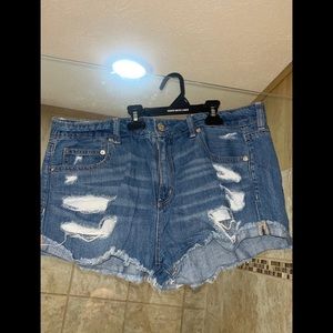 AMERICAN EAGLE HI-RISE SHORTIE SHORTS